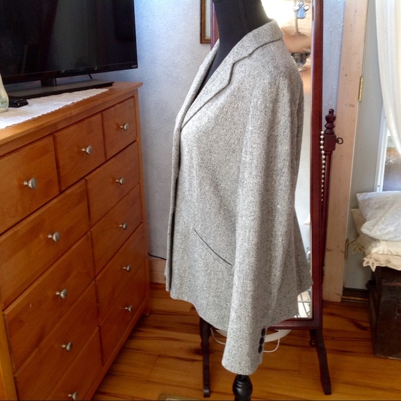 Jacket - Picture 3 of 7